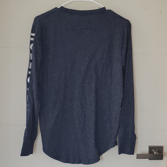 💕Hollister Long Sleeve T-shirt (A23) - Picture 2 of 5